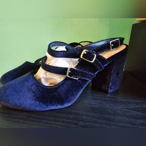 Bella Vita Blue Velvet Women's Pumps with Straps Sz 8w